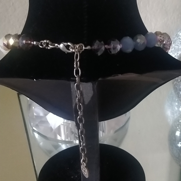 BEAUTIFUL NECKLACE - Picture 2 of 3